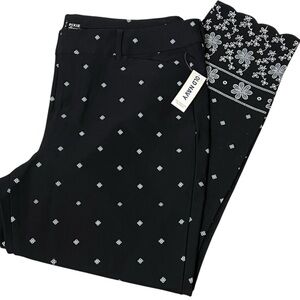 Old Navy Mid Rise Pixie Scallop Pants Size 14